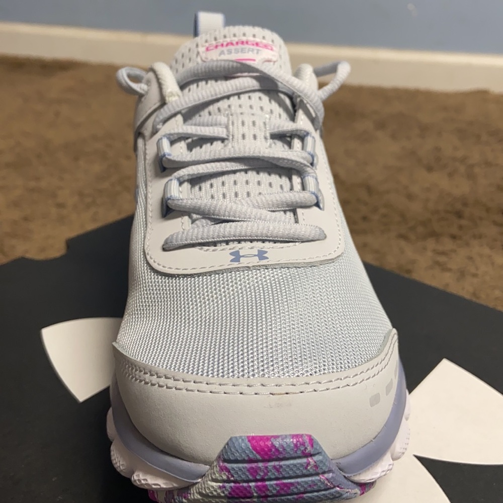 🎉 2xHP! 🎊 Charged Under Armor Size 9 Tennis/Athletic shoes. Gray/blue/pink - Picture 9 of 16